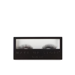 Make Up Store Eyelash Lady